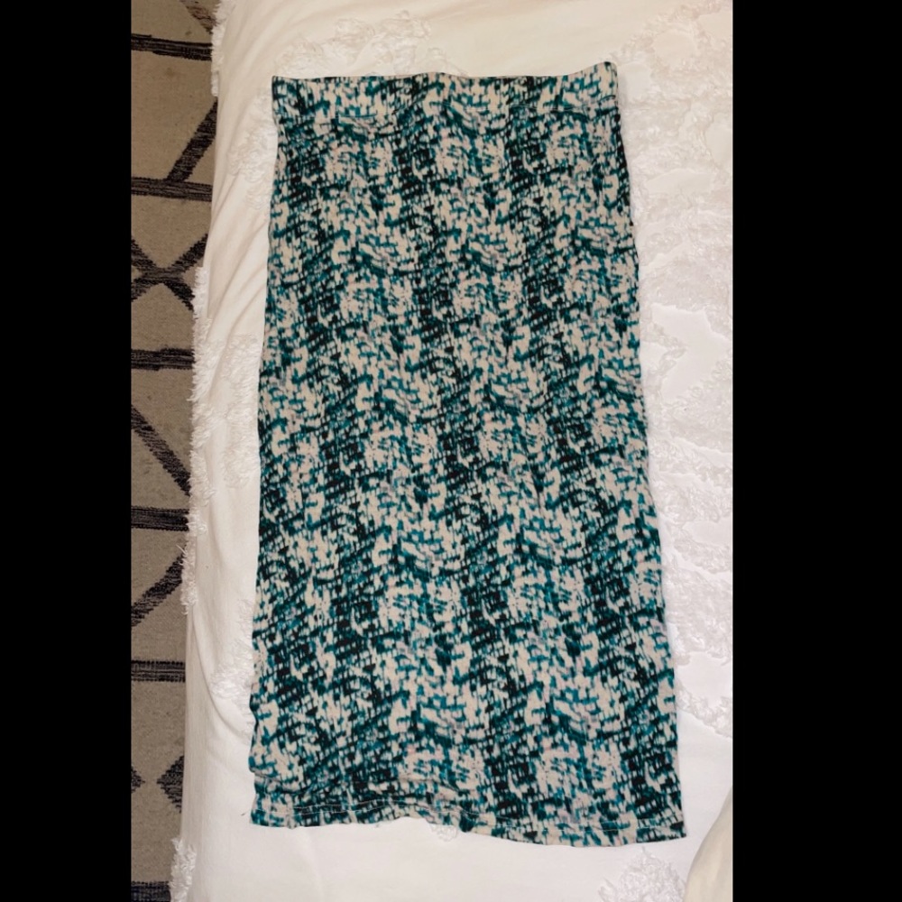 Lightweight midi skirt